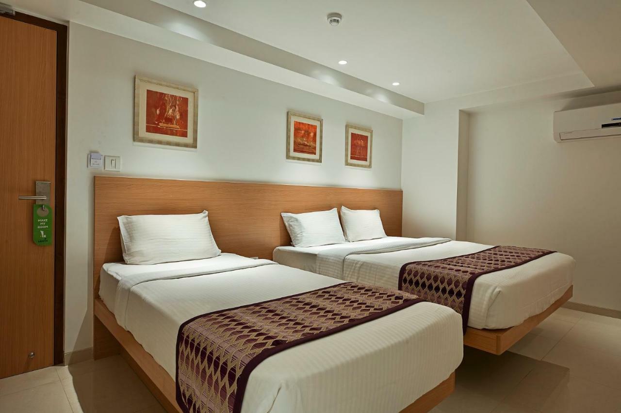 Hotel Leafio-Near Airport Bombay Exterior foto